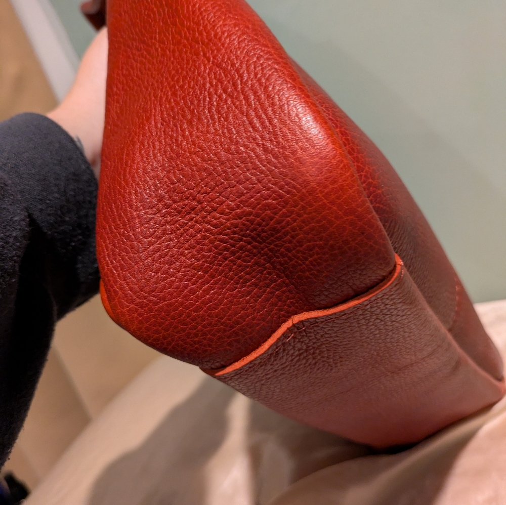 **SOLD**. 'Almost Perfect' Madison Shoulder Bag - Picture 3 of 10